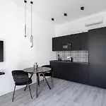 R6 - Boutique Apartments, Location By Bqa *