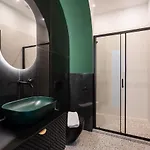 R6 - Boutique Apartments, Location By Bqa *