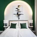 R6 - Boutique Apartments, Location By Bqa Daire Budapeşte