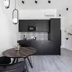 R6 - Boutique Apartments, Location By Bqa *