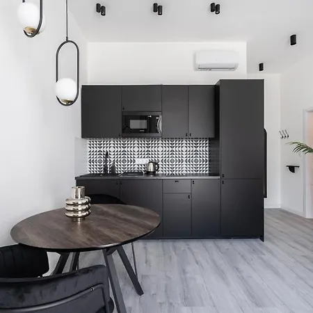 R6 - Boutique Apartments, Location By Bqa *