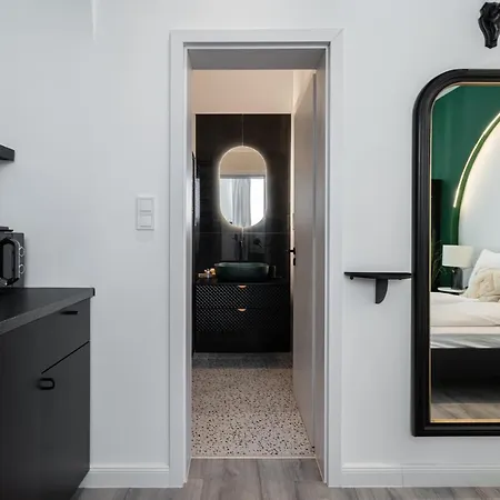 R6 - Boutique Apartments, Location By Bqa
