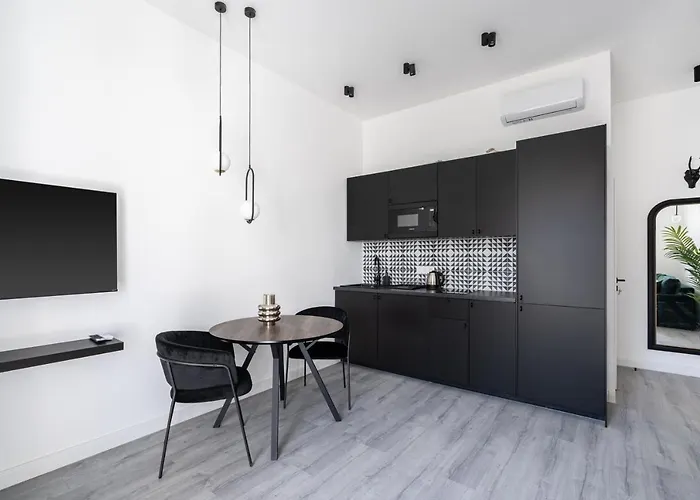 R6 - Boutique Apartments, Location By Bqa *