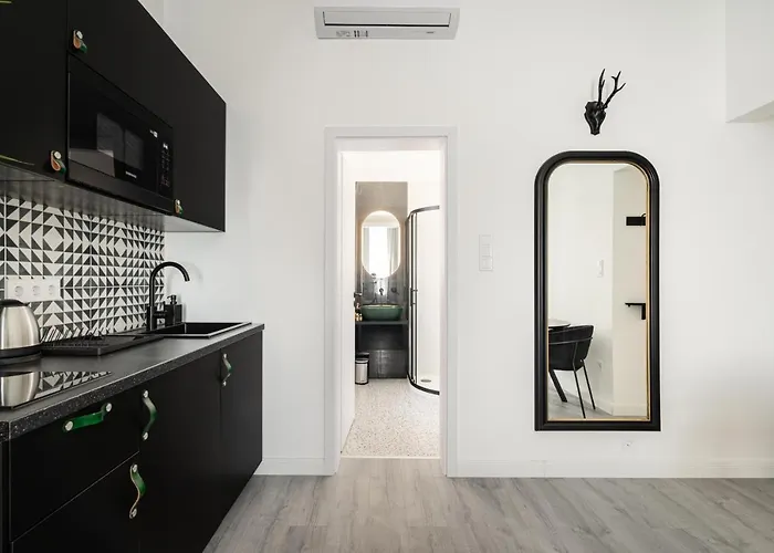 R6 - Boutique Apartments, Location By Bqa *